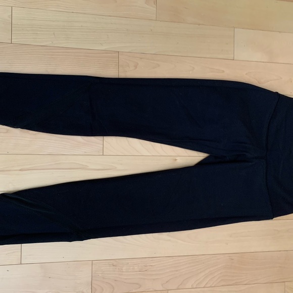 13 Lululemon Pieces!! Closet clear out! - Picture 10 of 13
